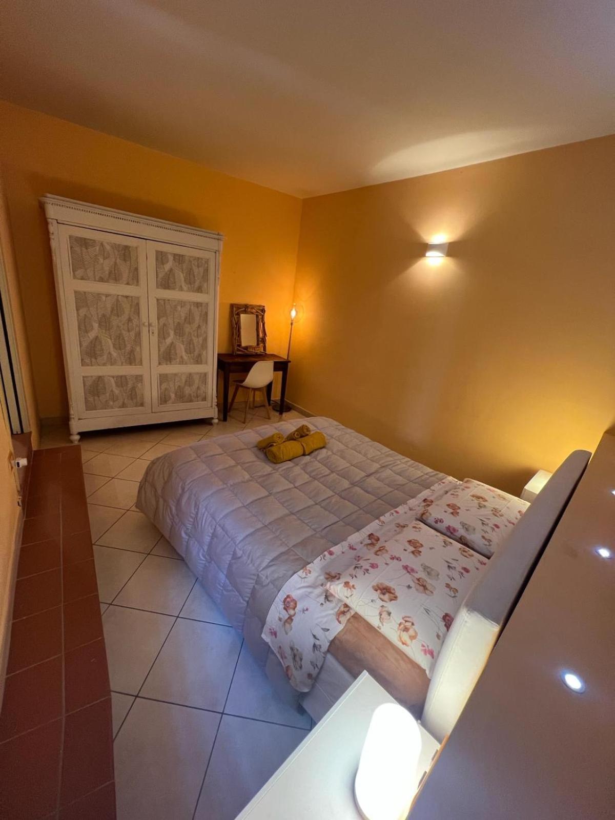 Piazza Napoleone Sweet Apartment Lucca Exterior photo